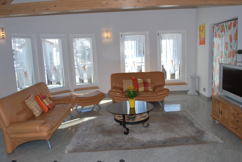 Aquarell Apartments Saas-Grund Bilik gambar